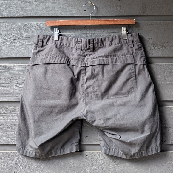 Fjallraven High Coast Shorts Size 30"-31" Gray G-1000 - Picture 4 of 10